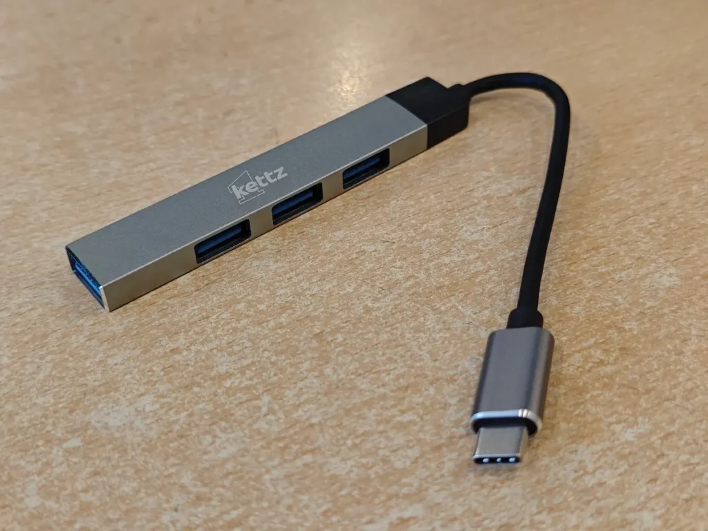 Kettz Type-C na standardni USB hub za nove laptopove